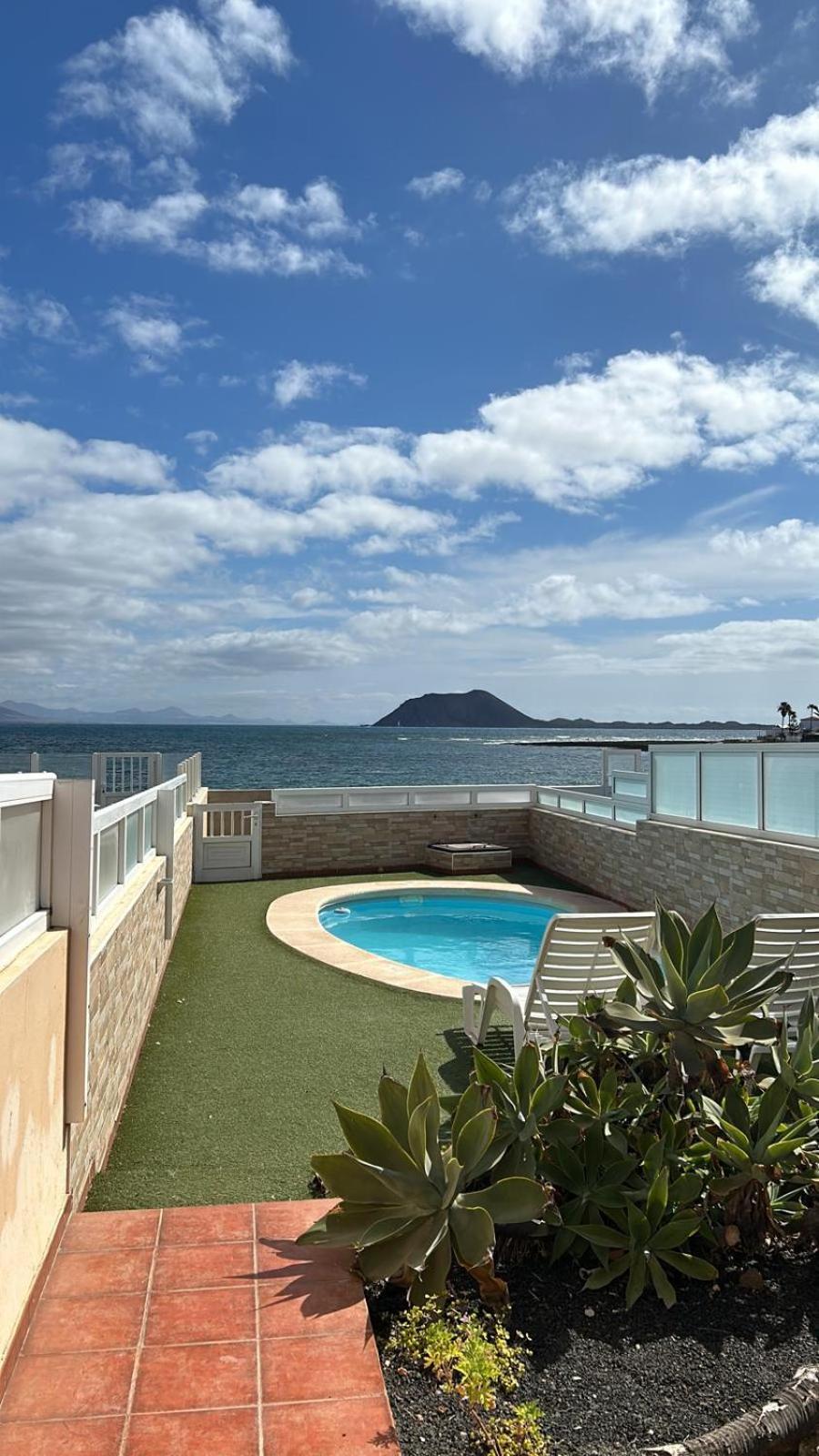 Beach Front Villa Vv คอร์ราเลโฮ ภายนอก รูปภาพ