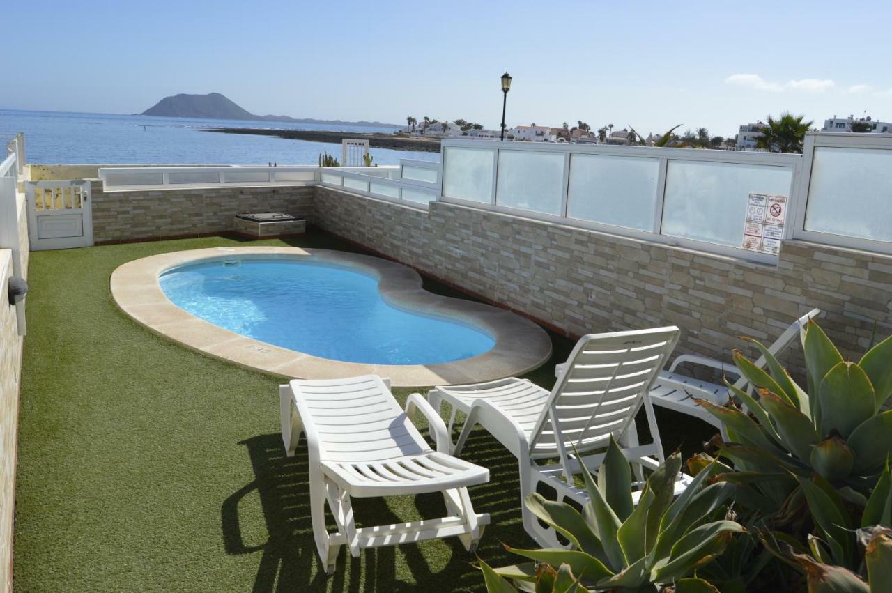 Beach Front Villa Vv คอร์ราเลโฮ ภายนอก รูปภาพ